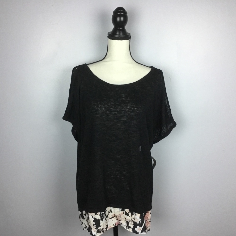 New York & Company Cold Shoulder Blouse🔥